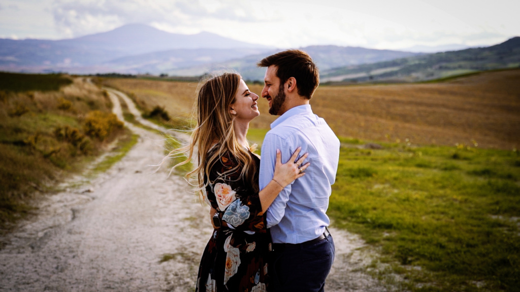 Matteo + Sara. Marriage Proposal in Val d'Orcia
