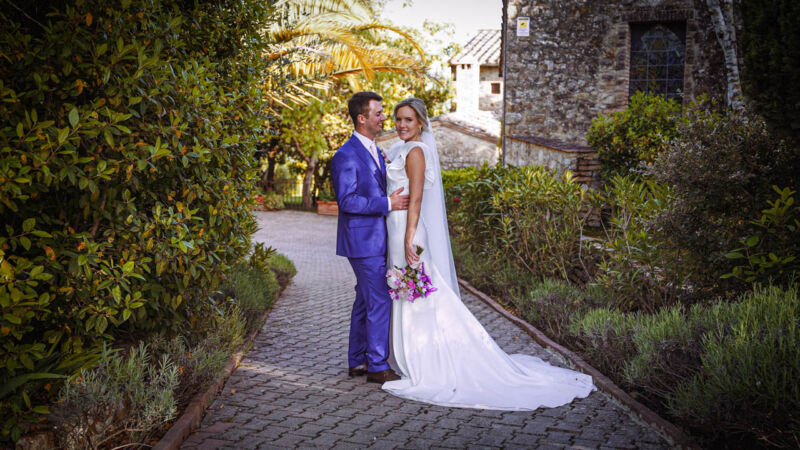 wedding video in borgo argiano siena